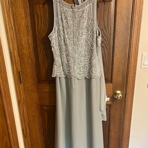 Gorgeous Mother of the Bride/Groom Dress